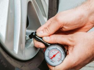 M.N.C. Analóg keréknyomás ellenőrző