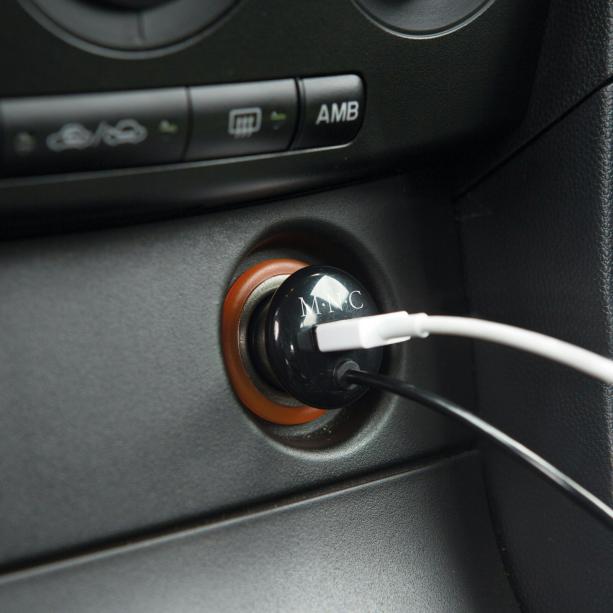 M.N.C. 54920BK Szivargyújtós adapter 4 az 1-ben + USB - fekete